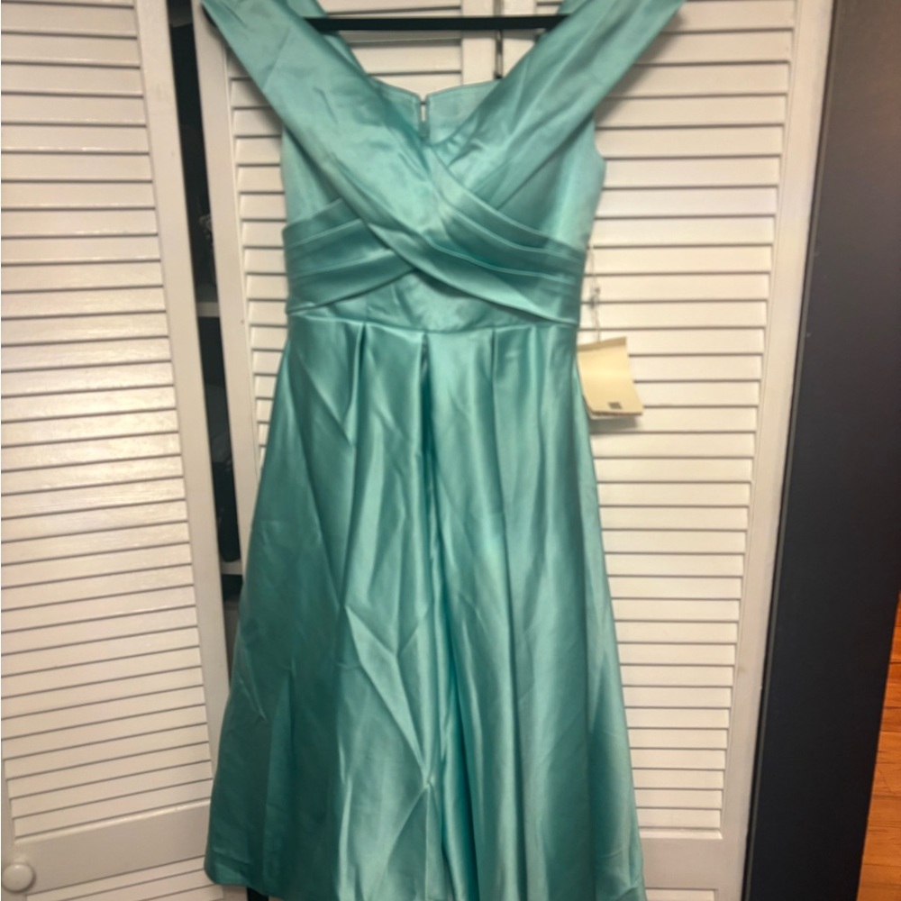 Elegant Teal Sleeveless Dress